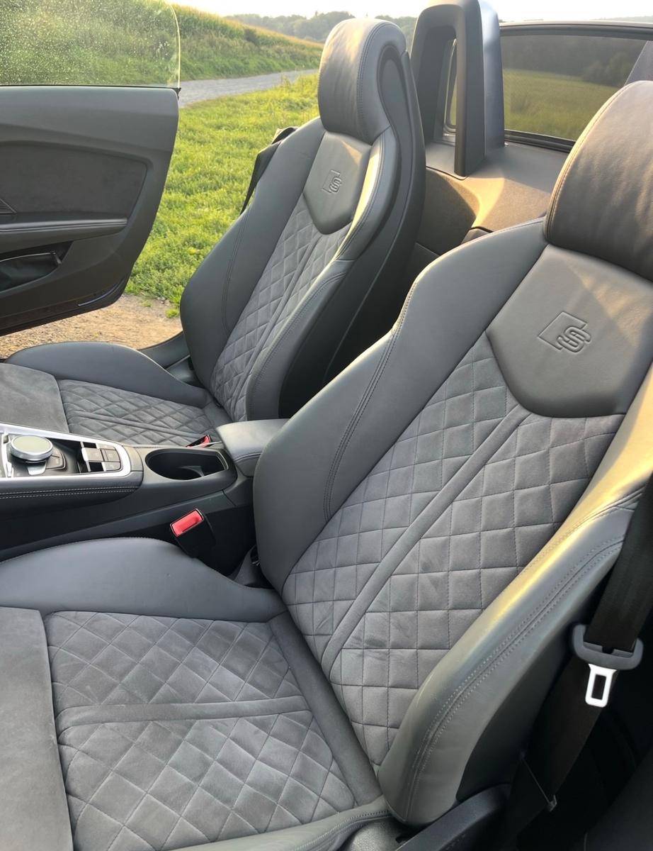 Audi TT Roadster 2.0 TFSI S tronic quattro -