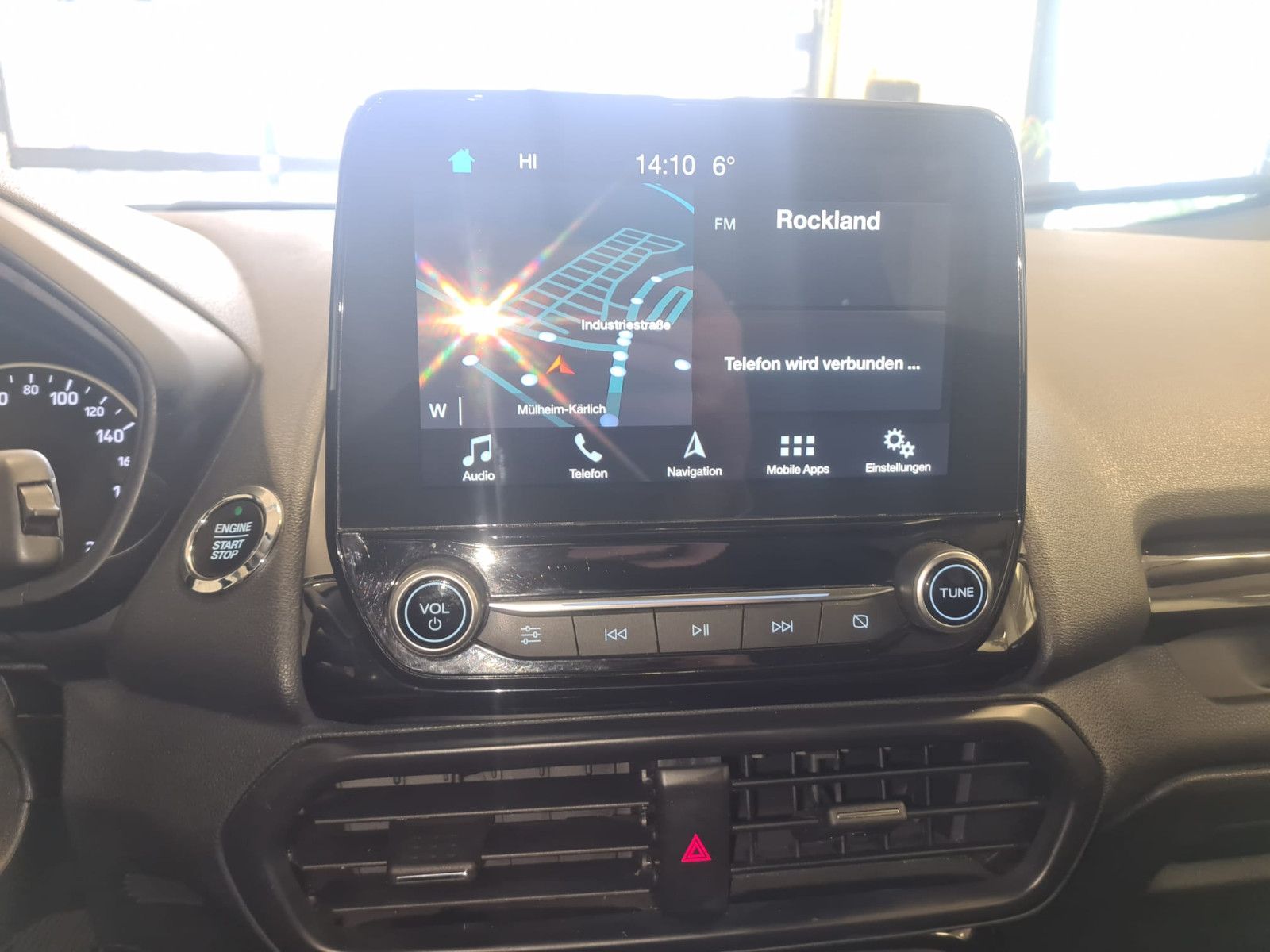 Fahrzeugabbildung Ford EcoSport Titanium / KAMERA / NAVI / GARANTIE