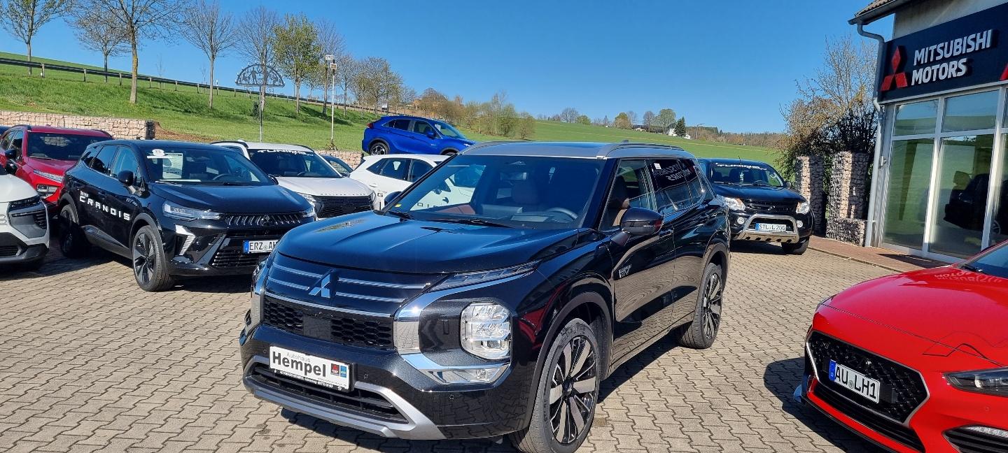 Mitsubishi Outlander 2.4L PHEV TOP Luxury-Paket 2-Farb