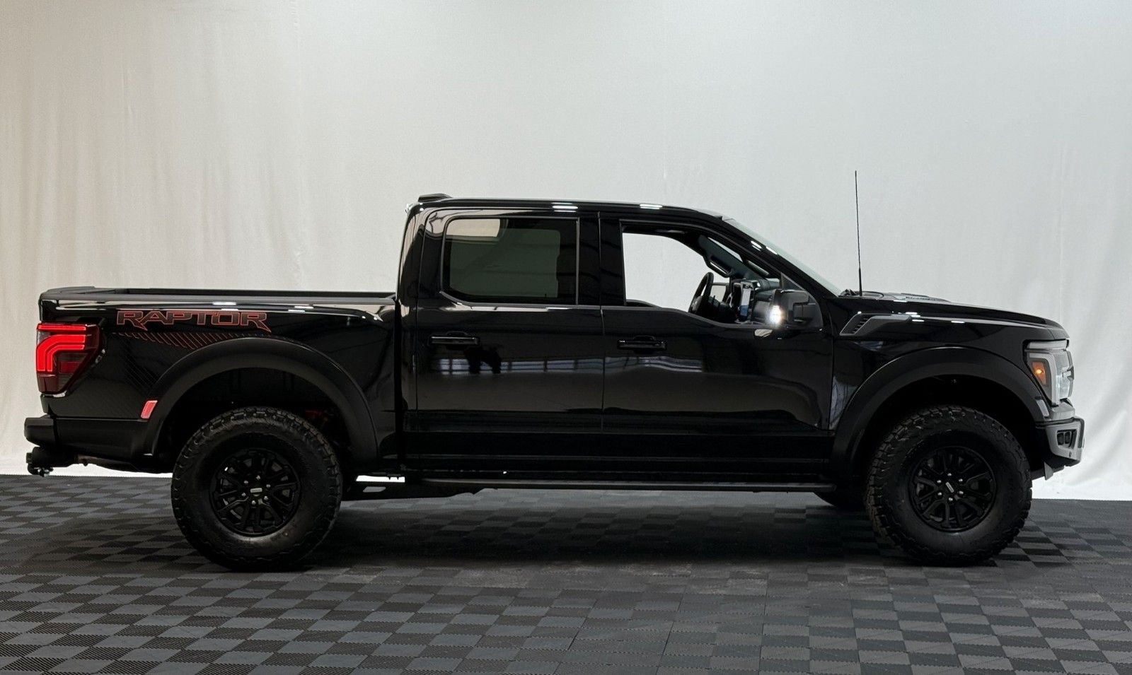 Fahrzeugabbildung Ford F-150 RAPTOR  EcoBoost®  3.5L V6 *MY26*