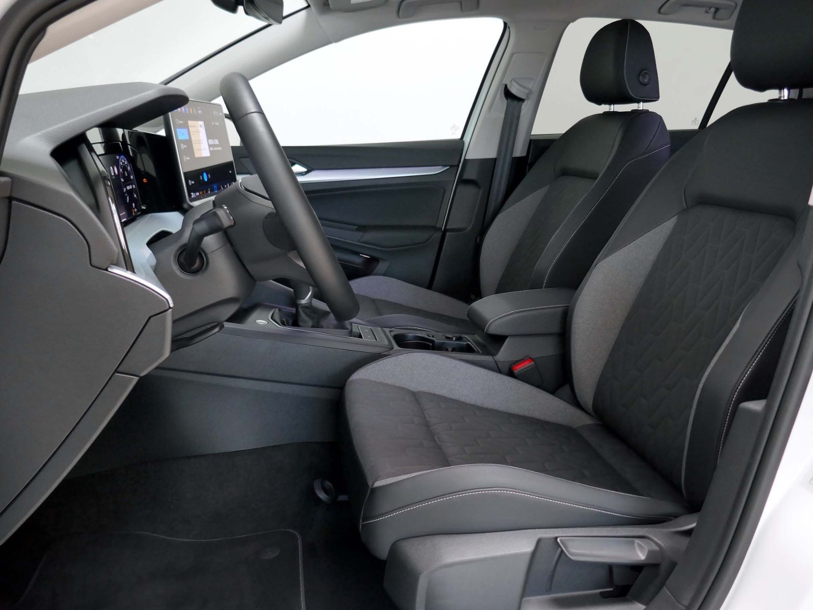 Fahrzeugabbildung Volkswagen Golf VIII GOAL 1.5 TSI | LED RFK ACC Sitzhzg.