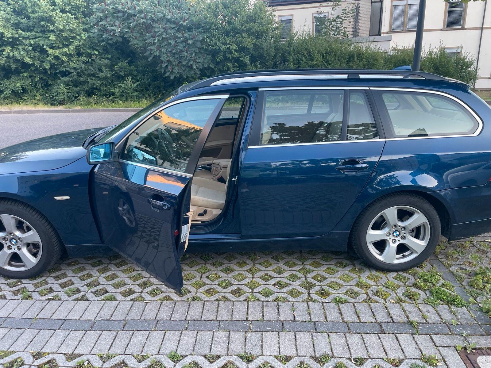 BMW 525 2008 — interior