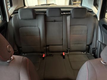 Volkswagen Golf *1-Hand*ACC*2-ZONEN*NAV*SitzHZ*