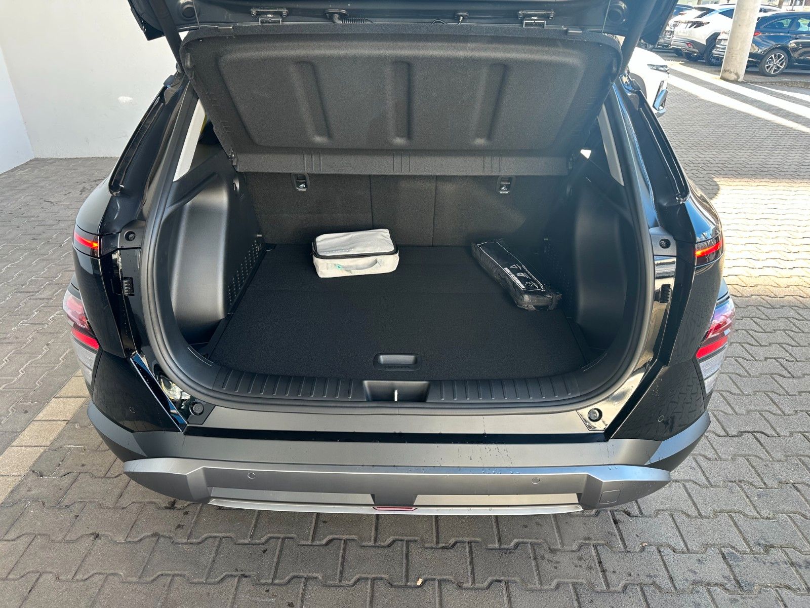Fahrzeugabbildung Hyundai Kona Hybrid Trend 1.6l 129PS Navi/SHZ!