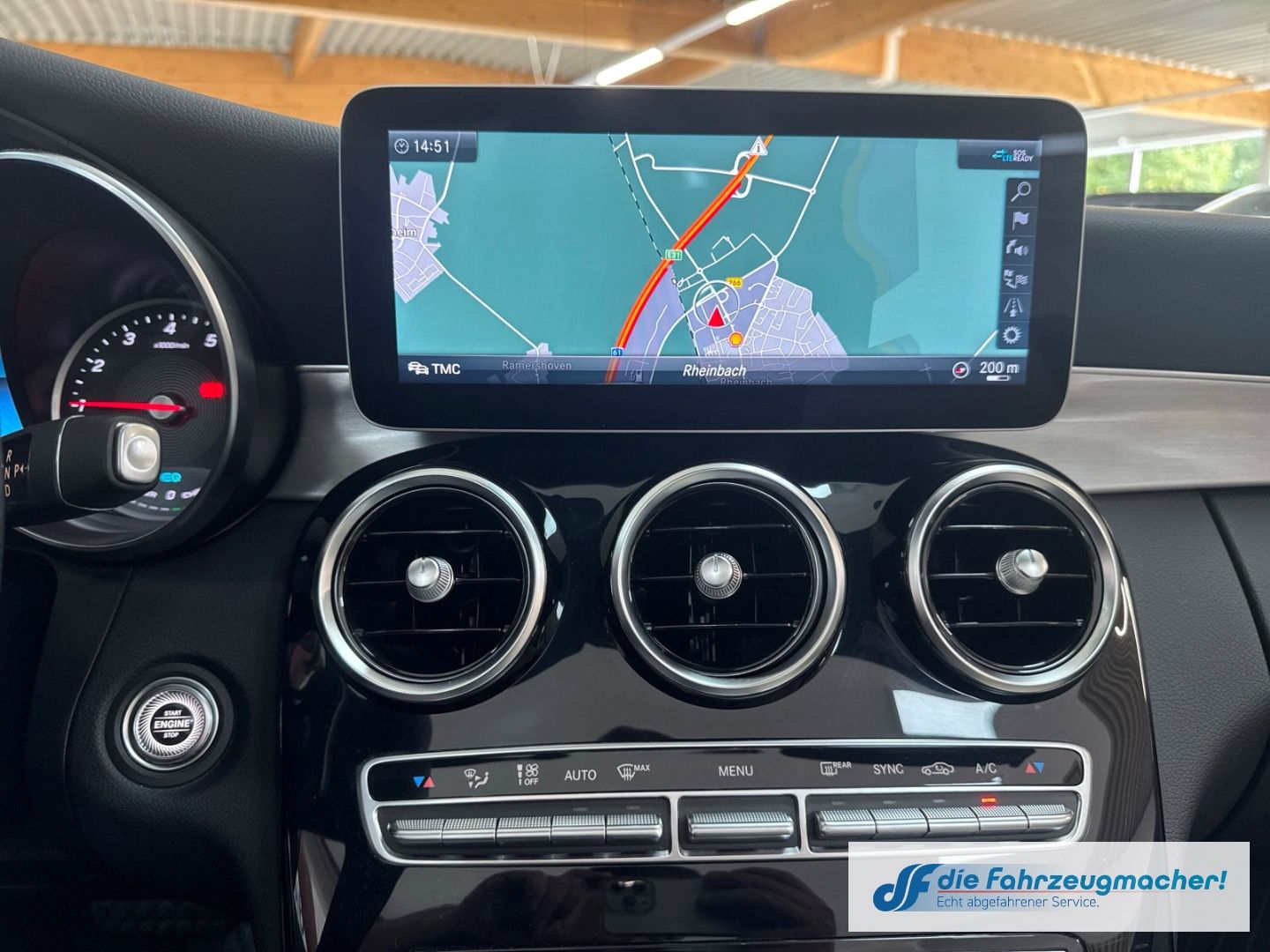 Fahrzeugabbildung Mercedes-Benz C 200 Cabrio 4Matic Sportpaket AMG LED Leder Mem