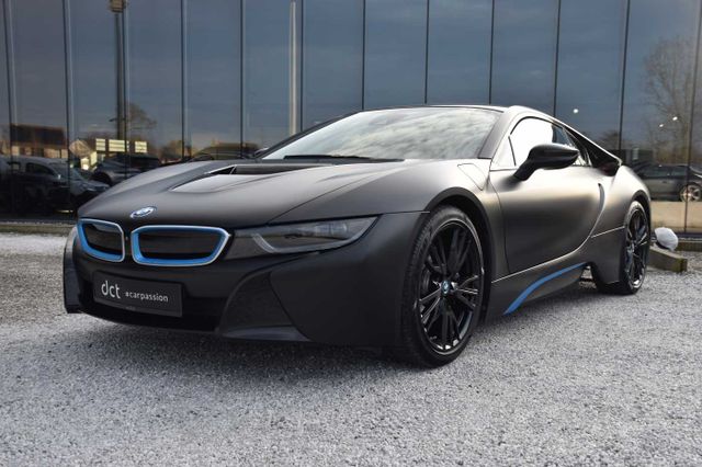 BMW i8 Coupé HUD Harman Kardon LED