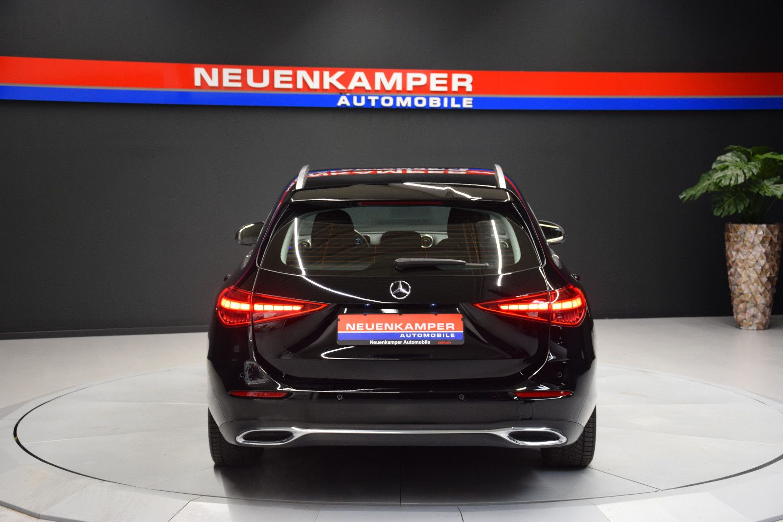Fahrzeugabbildung Mercedes-Benz C 180 T-Modell Avantgarde MBUX Ambiente Kamera