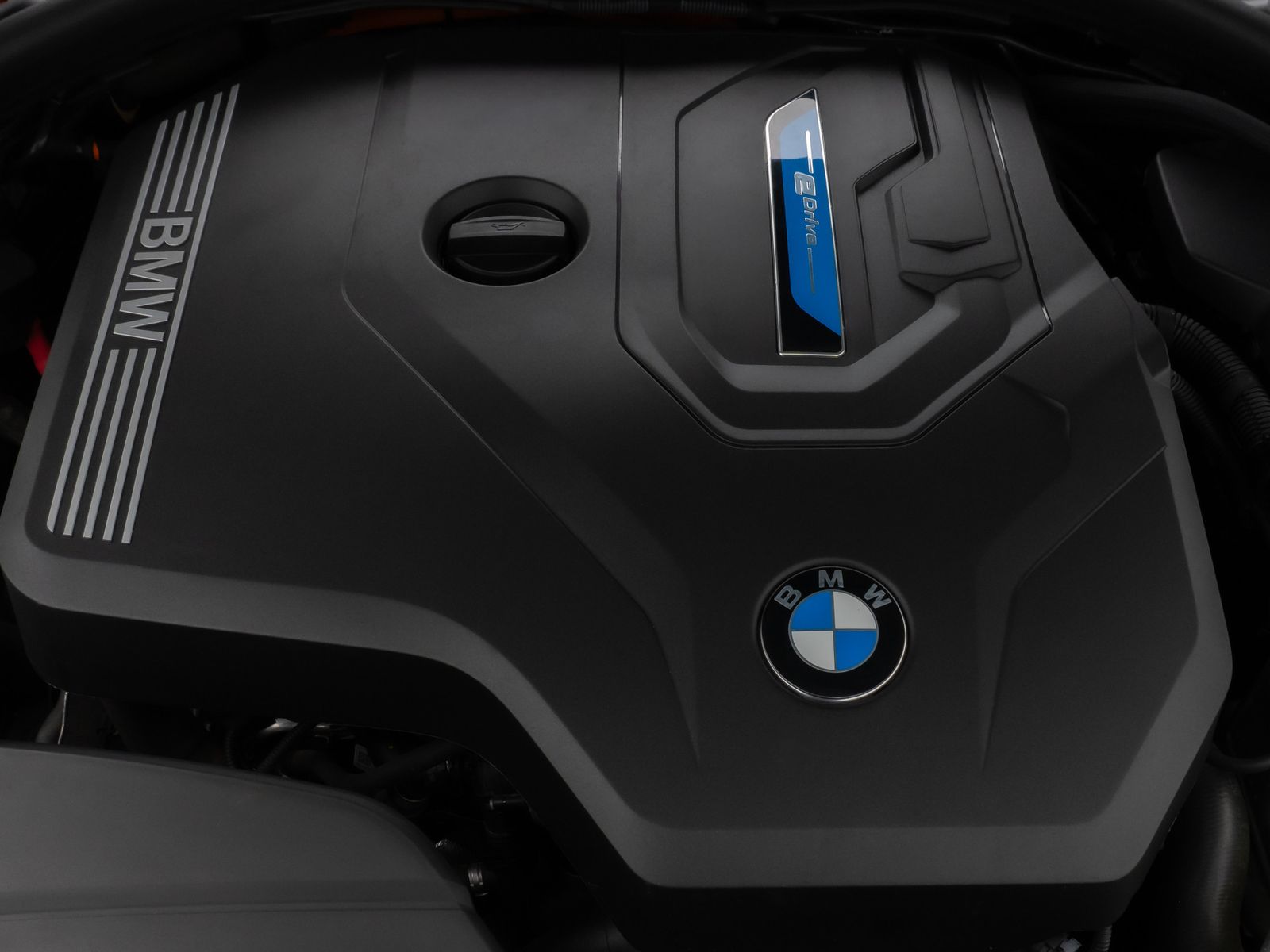 Fahrzeugabbildung BMW 330e M Sport Kamera HUD DAB H/K Alarm LED 18Zoll