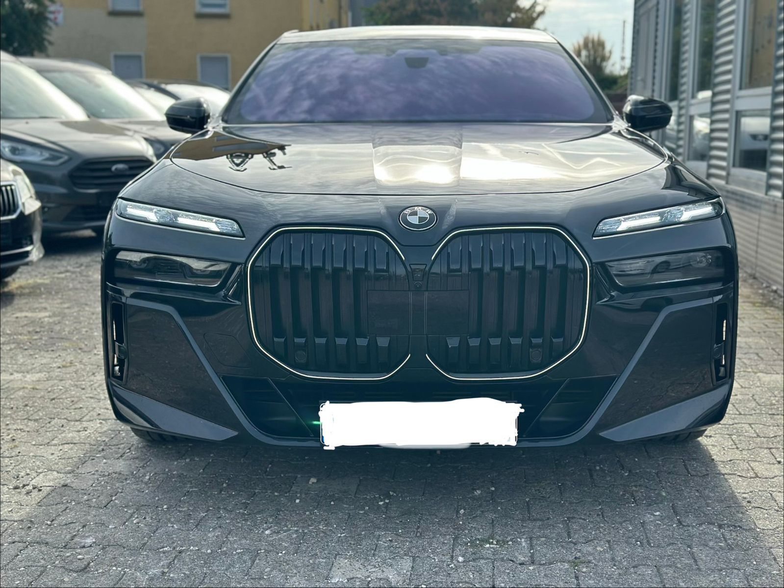 Fahrzeugabbildung BMW 740d LANG xDRIVE M SPORTPAKET*VOLL*