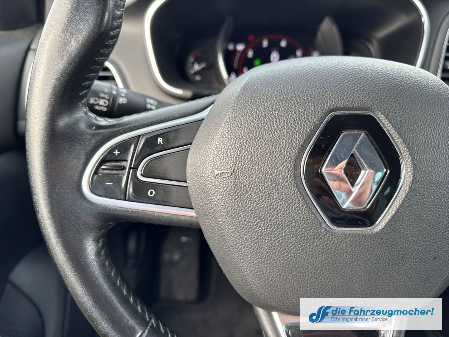 Fahrzeugabbildung Renault Megane IV Grandtour Automatik Limited *EXPORT