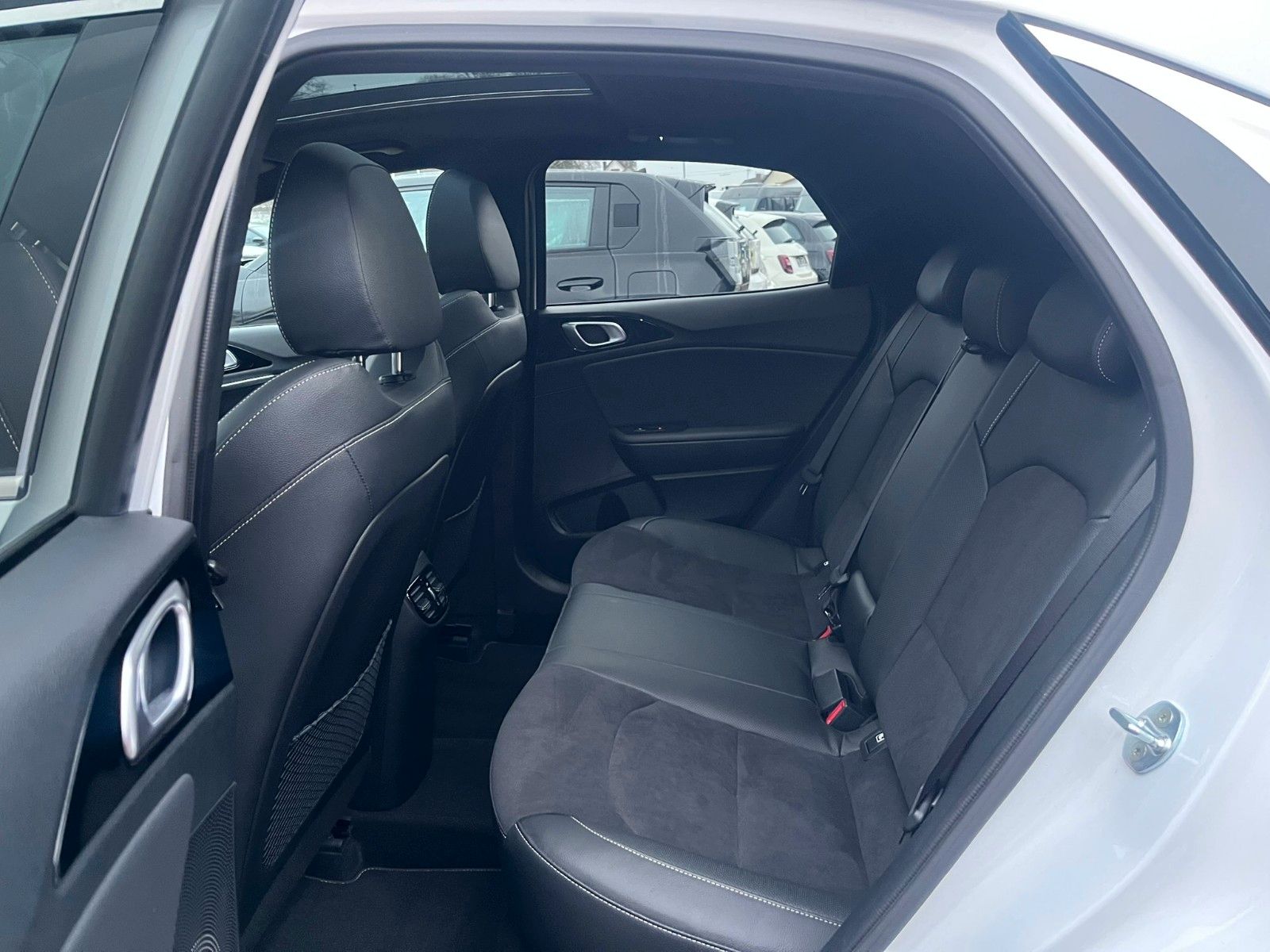 Fahrzeugabbildung Kia XCeed Black Xdition