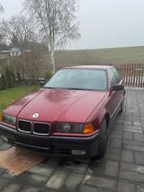 BMW E36 318i - BMW 318: Limousine, E36