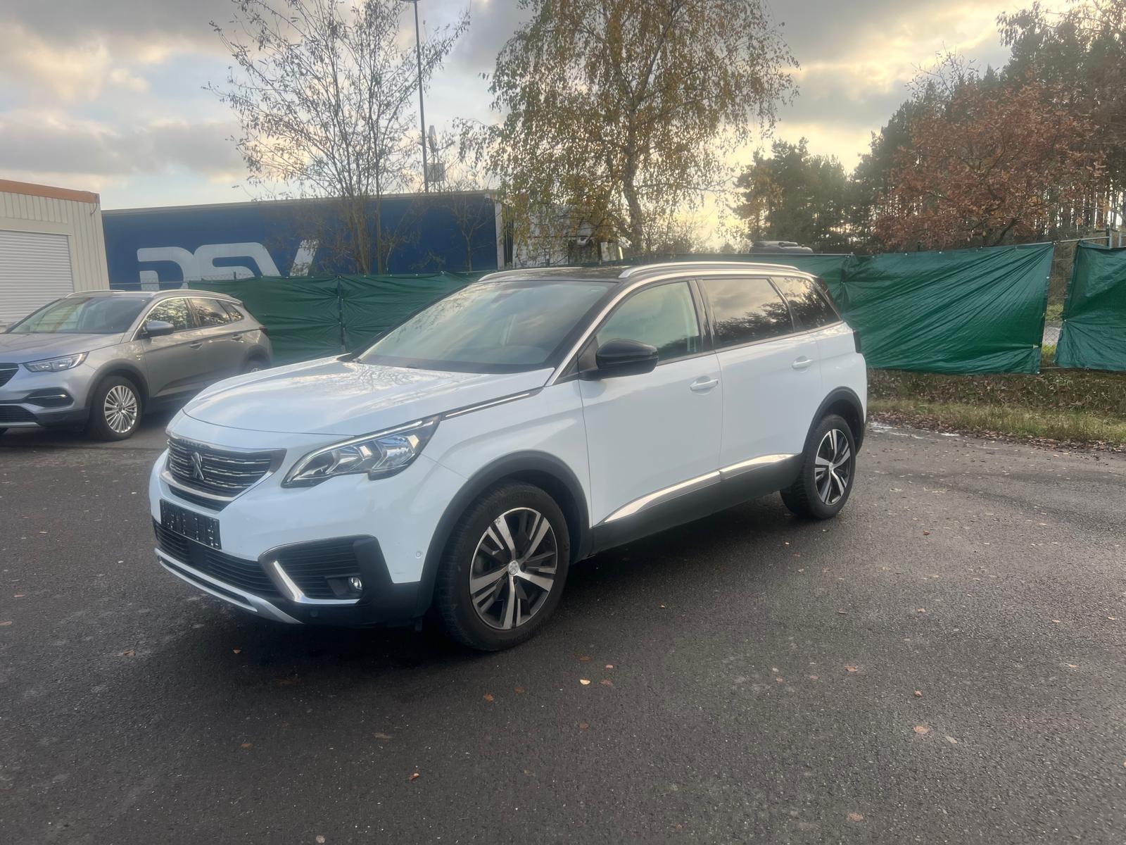 Peugeot 5008 BlueHDi 130 EAT8 Active Pack