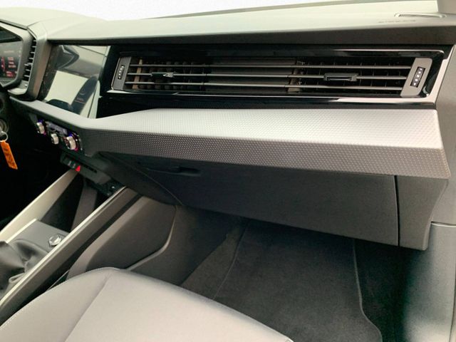 A1 Sportback 25 TFSI +SHZ+TEMPOMAT+PDC+CARPLAY++