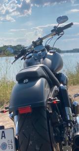 Harley-Davidson Fat Bob (Dyna) - 1. Hand, wenig Laufleistung - HARLEY-DAVIDSON FAT BOB