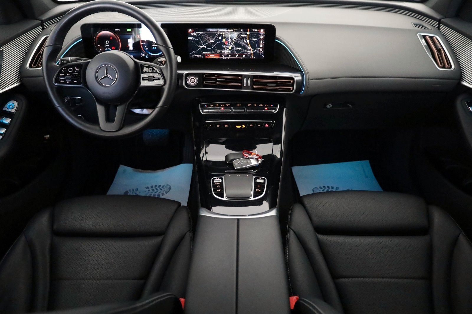 Fahrzeugabbildung Mercedes-Benz EQC 400 4M,Leder,Navi,LED,SH,Kamera,ACC,Keyless