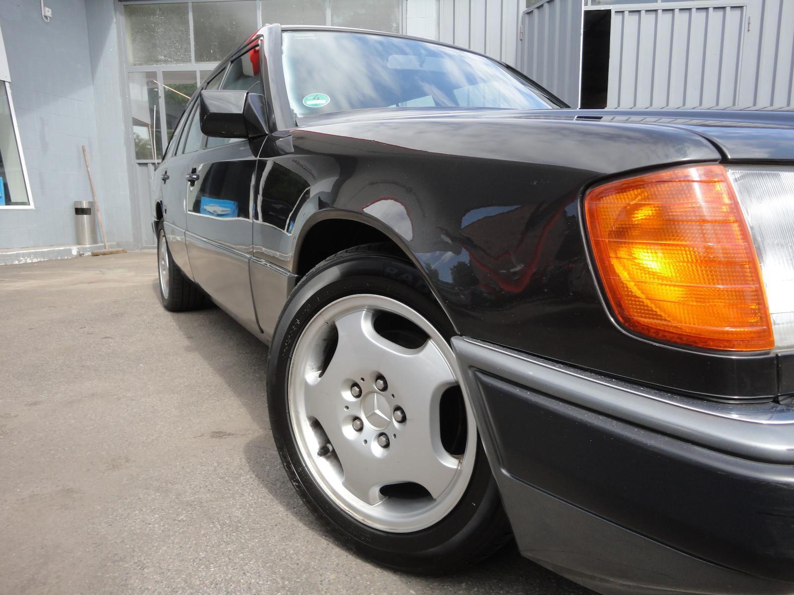 MERCEDES-BENZ E 230 TE 136 ch BVM - CLIM - CUIR - TOIT OUVRANT - 166000 KM