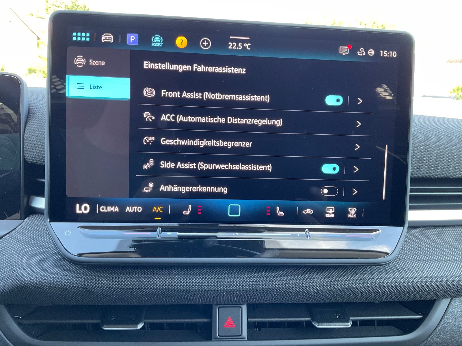 Fahrzeugabbildung Volkswagen T-Roc 1.5 eTSI DSG Kamera,AHK,5J Garantie,ACC