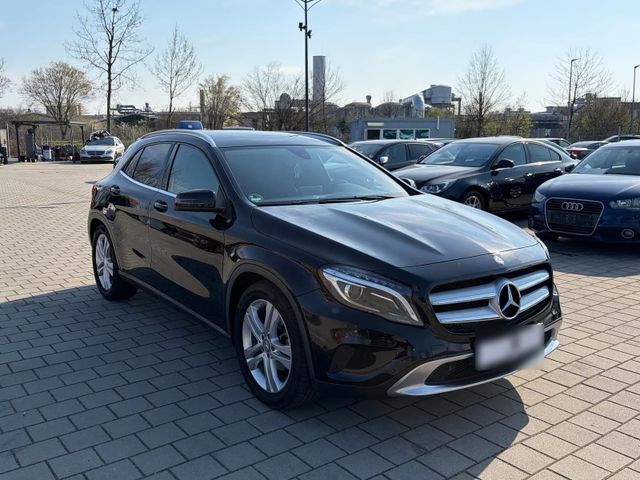 MERCEDES-BENZ Mercedes-Benz GLA 200 1.6 KAT *TÜV*FACELIFT*