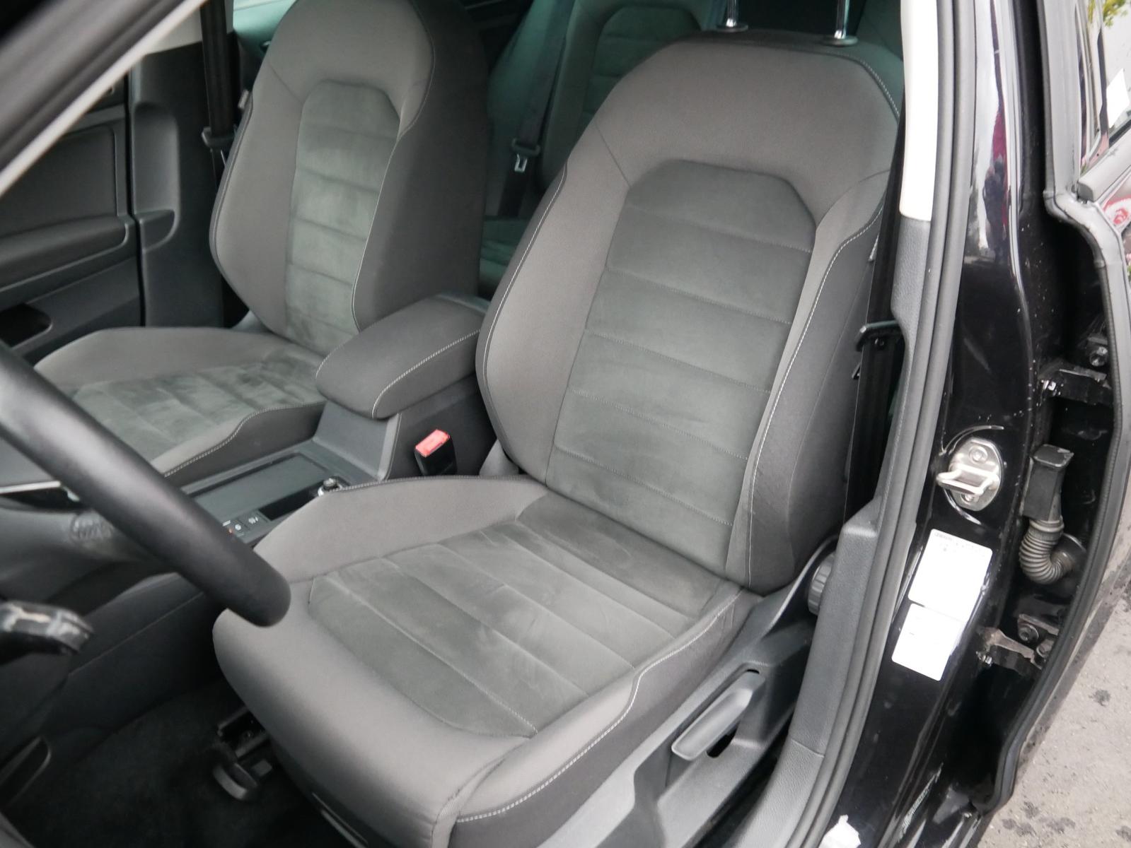 Volkswagen Golf VII 1.5 TSI Highline Navi ACC Kamera PDC