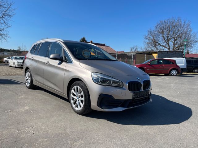 BMW 220 Gran Tourer 220d Connected"PANO"NAVI"7SITZE"