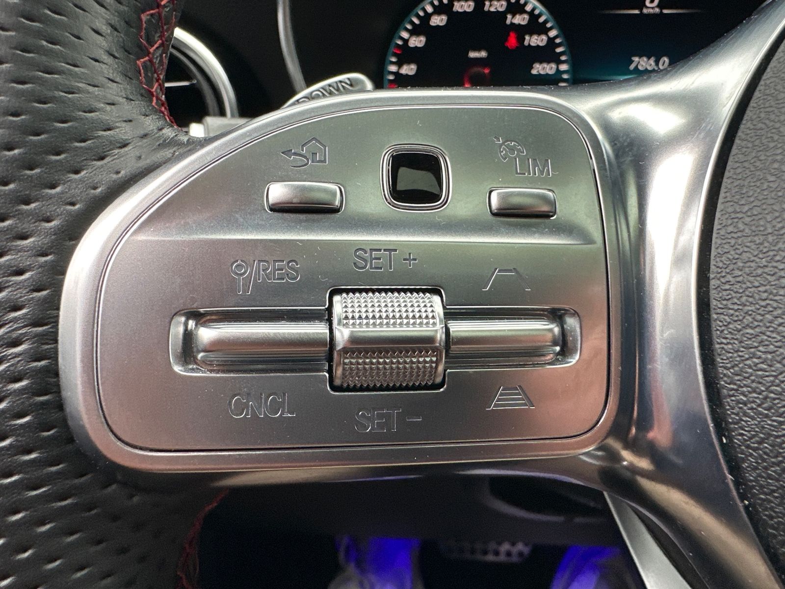 Fahrzeugabbildung Mercedes-Benz GLC 43 AMG 4Matic 9G NAV+LED+ACC+PANO+360°
