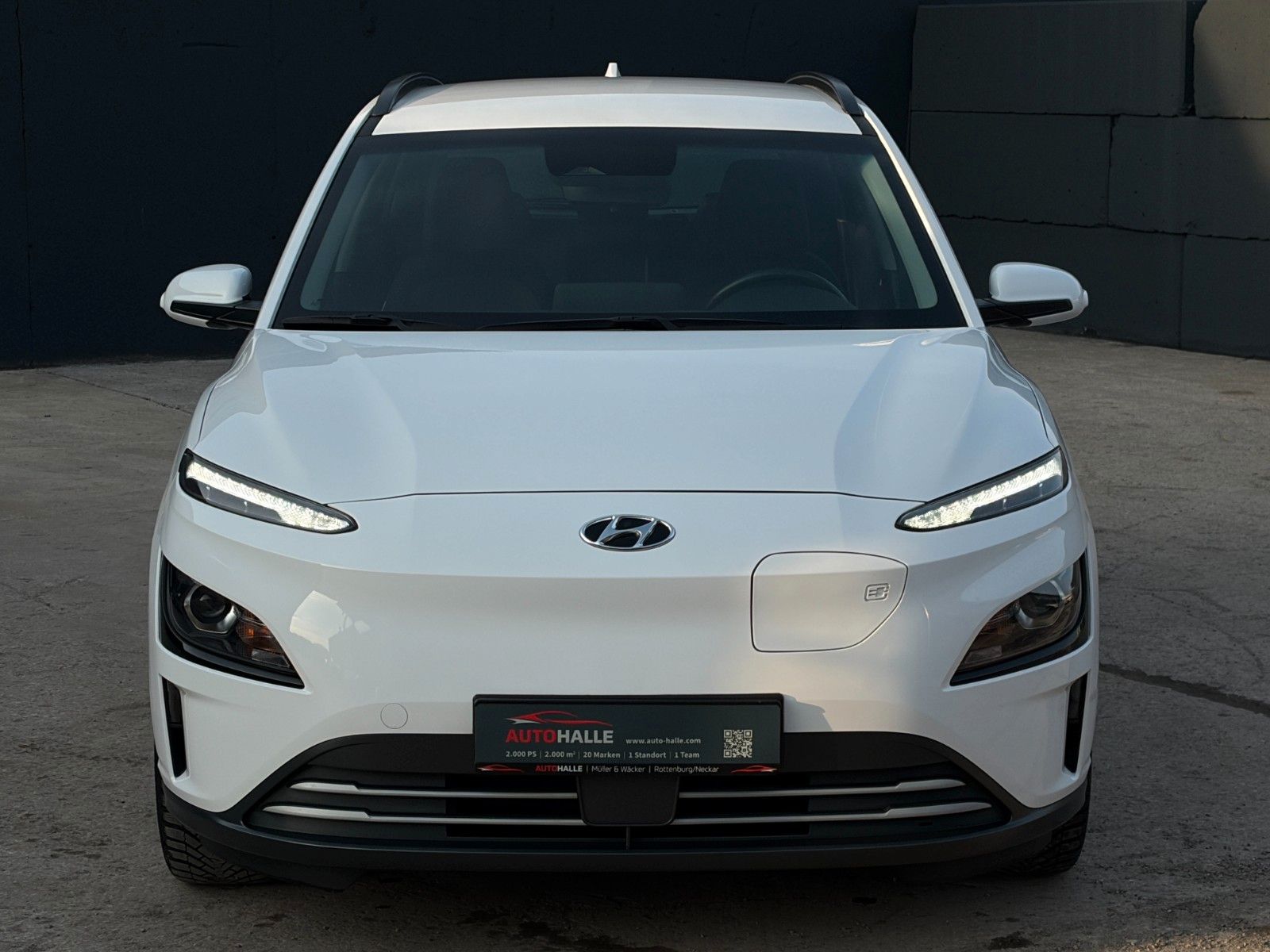 Fahrzeugabbildung Hyundai Kona Elektro Select 2WD CarPlay SHZ LHZ ACC