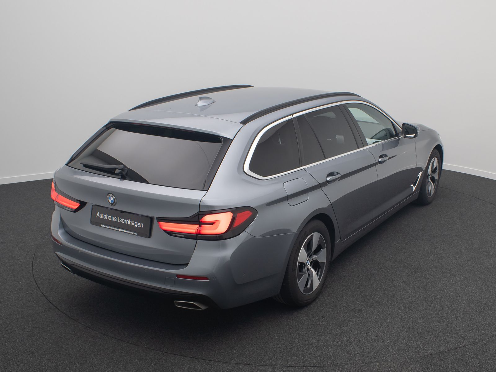 Fahrzeugabbildung BMW 520d DisplKey 4xKlima Laser HUD DAB Kamera AHK