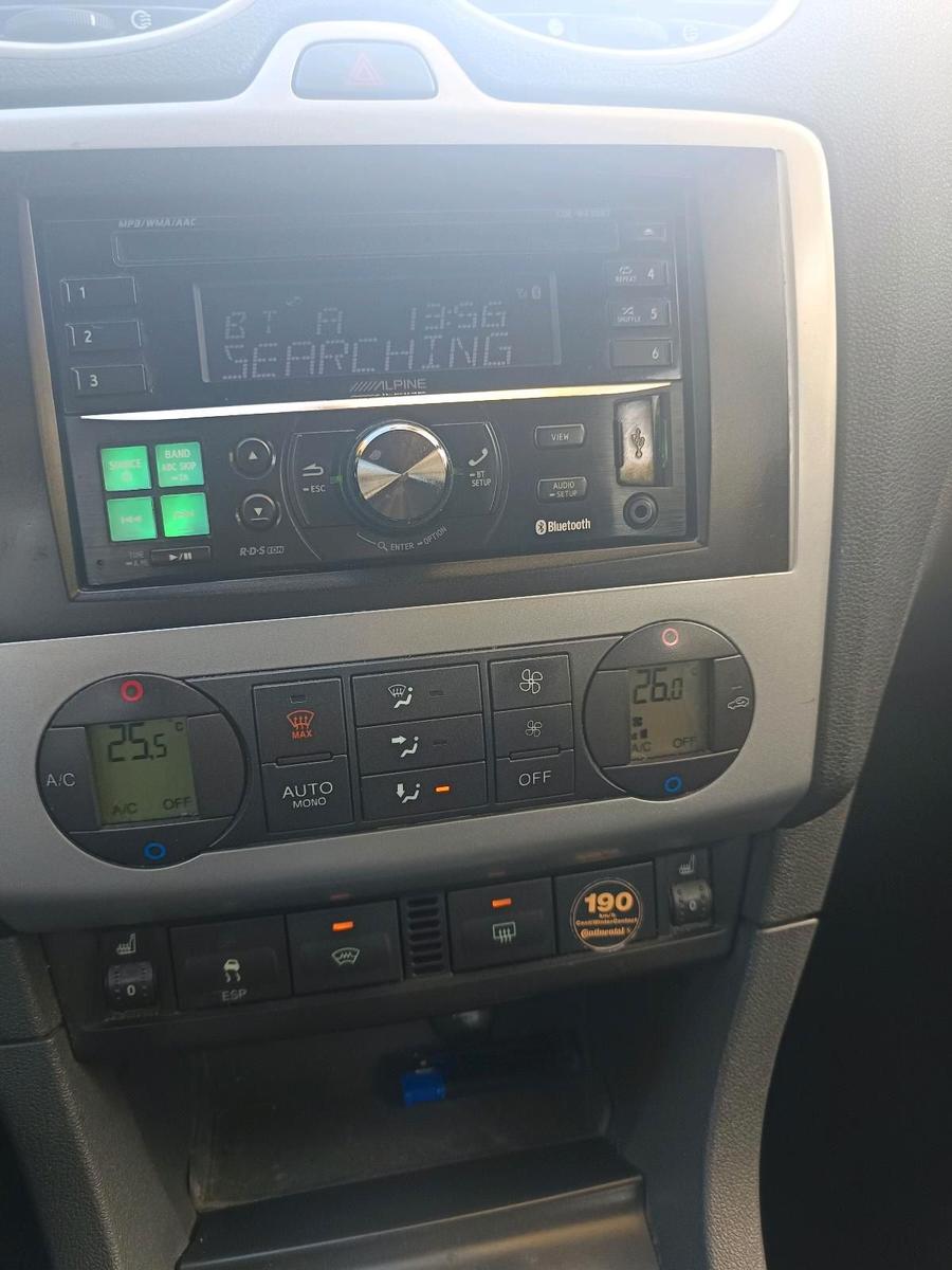 Ford Focus 2005 — photo 15