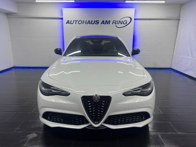 Alfa Romeo Giulia Tributo Italiano Q4 NEUWAGEN H&K LED CAM