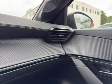 Peugeot 208 e GT Pack 136 50kWH Navi+RFK+SHZ+Carplay+Pan