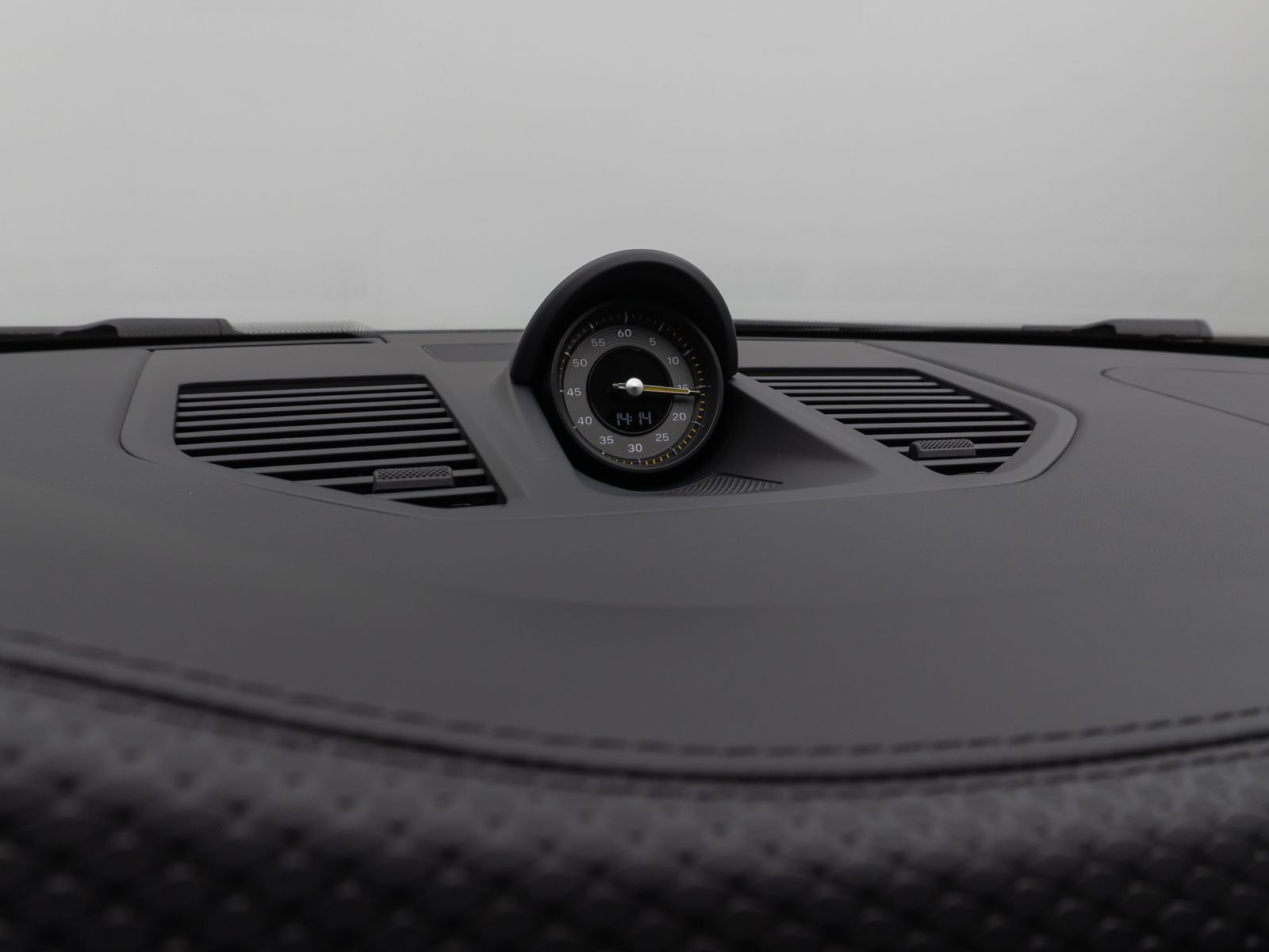 Fahrzeugabbildung Porsche 992 GT3 Touring Sport Chrono Keramik Lift PASM