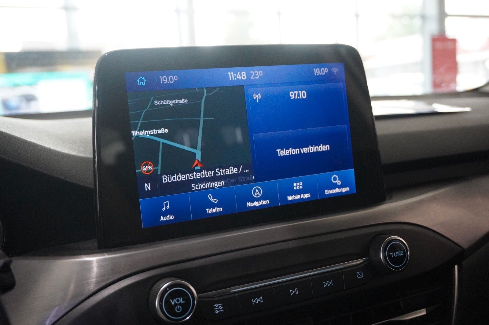 Fahrzeugabbildung Ford Focus Turnier 2.0D TITANIUM NAVI/LED/KAMERA/SHZ