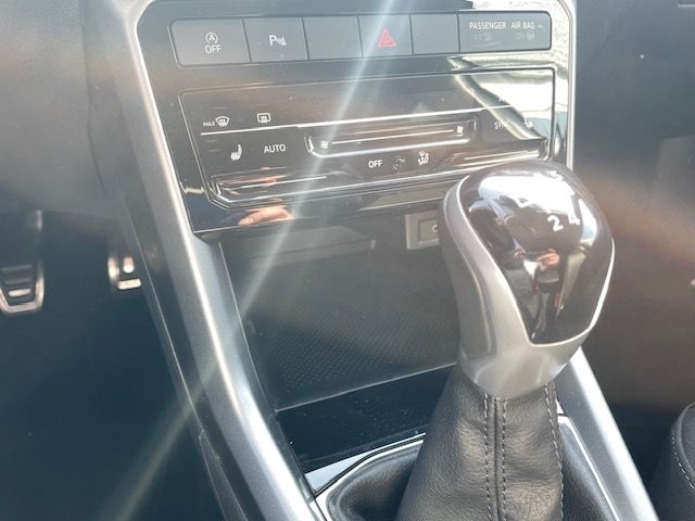 T-Cross 1.0 TSI Active NAVI AHK  ACC Apple CarPl