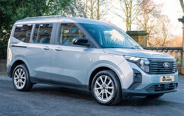 Ford Tourneo Courier 'RE' Rollstuhlgerecht-Rampe 4+1 imagem 2