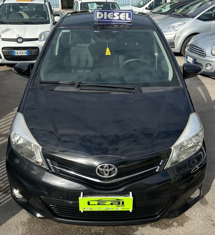 Toyota Yaris 1.4 D-4D 5 porte Lounge 2014