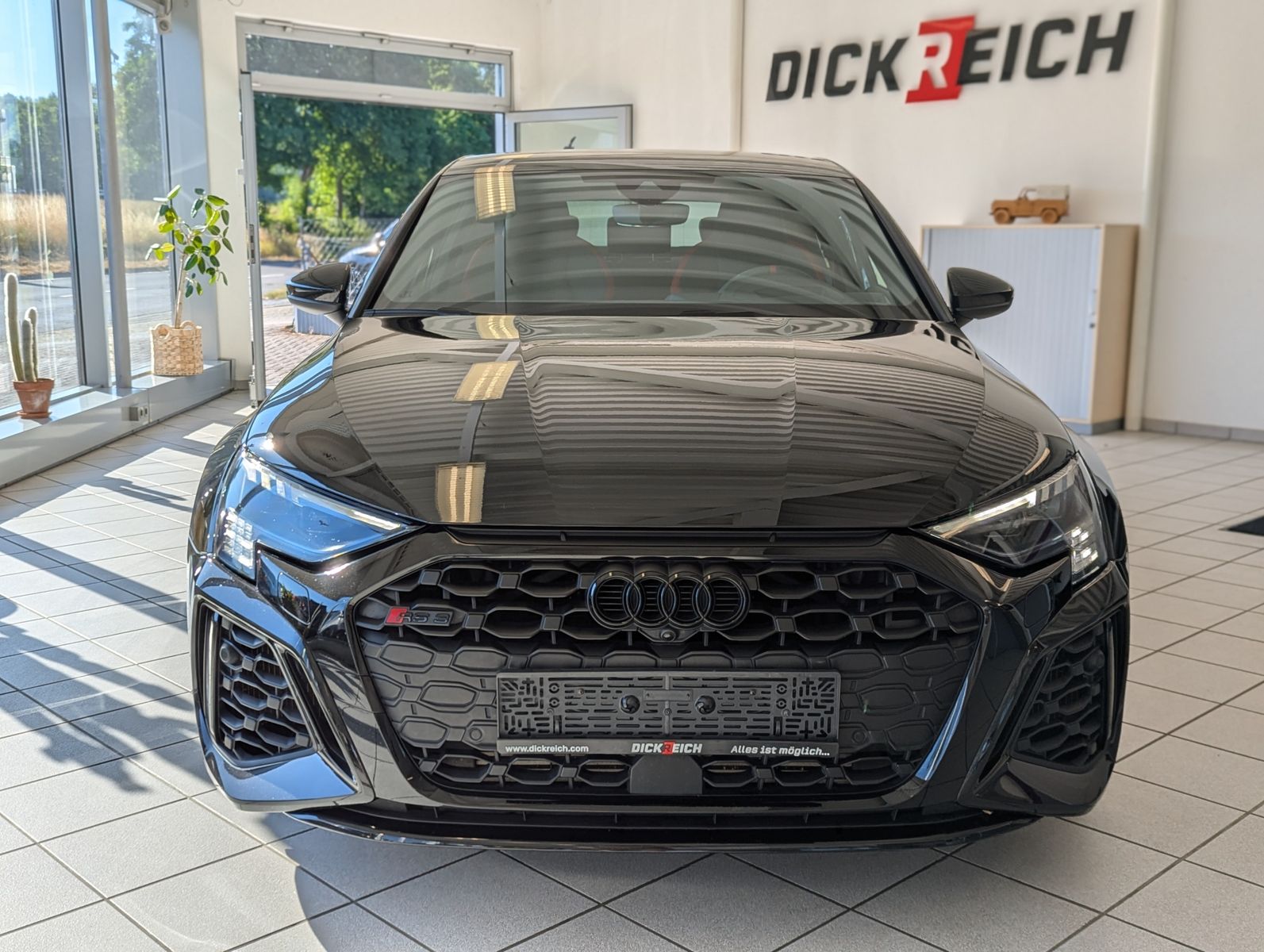 AUDI RS 3 2.5 TFSI quatt Matrix HUD Nappa Cam B&O 19" - Image 2