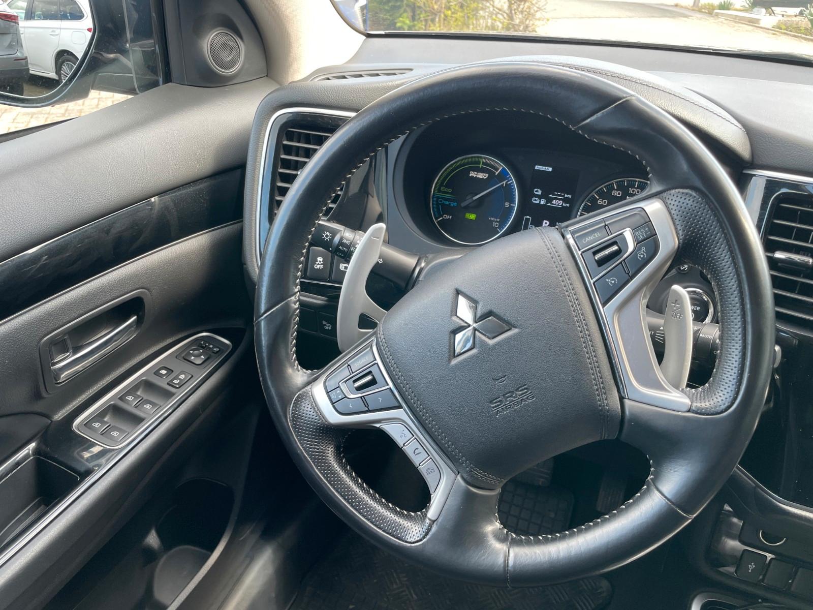 Mitsubishi Outlander Plug-In-Hybrid PHEV SPIRIT 4WD *AHK*