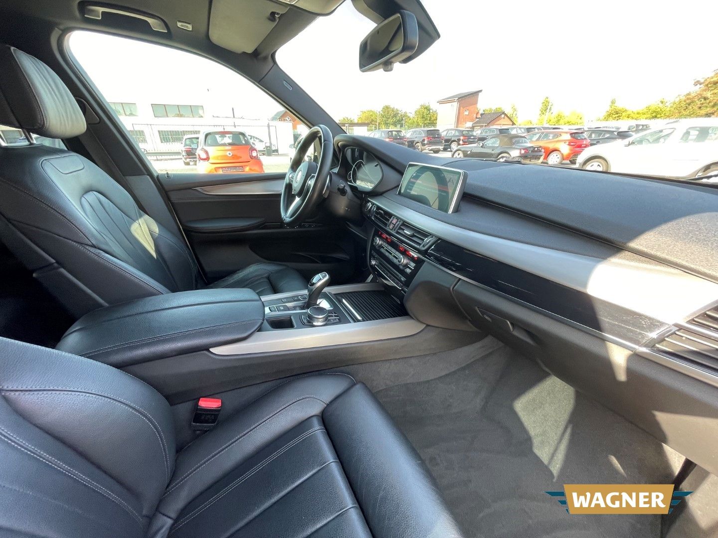 Fahrzeugabbildung BMW X5 xDrive 30 d M-Sport Standheizung Keyless