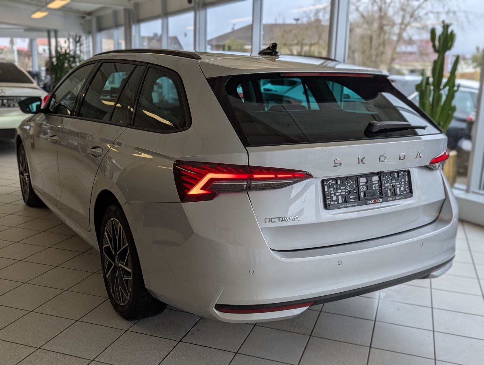 SKODA Octavia 1.5 TSI DSG ACC Style-Paket AHK 5J Garan - Image 5