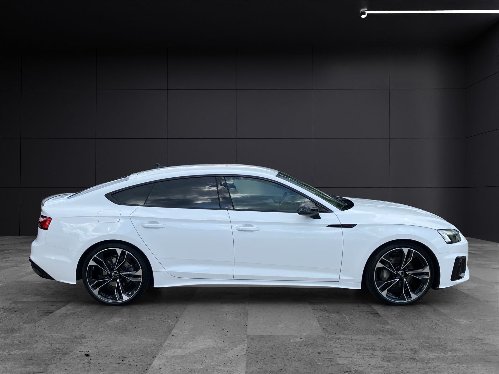 Fahrzeugabbildung Audi A5 Sportback 40 TFSI quattro S line AHZV MATRIX