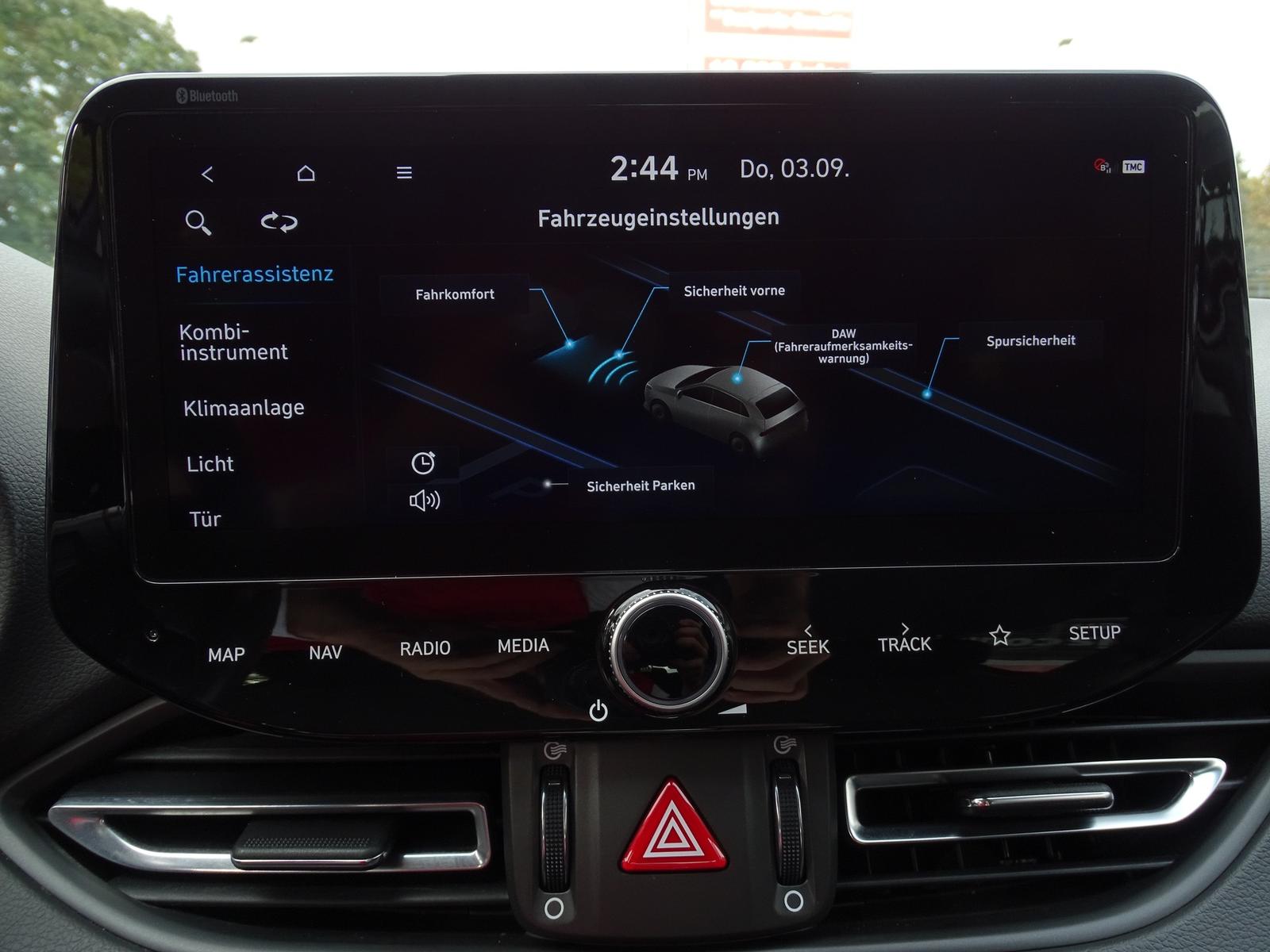Hyundai i30 cw 1.5 T-GDI DCT Intro Edition M-Hybrid LED