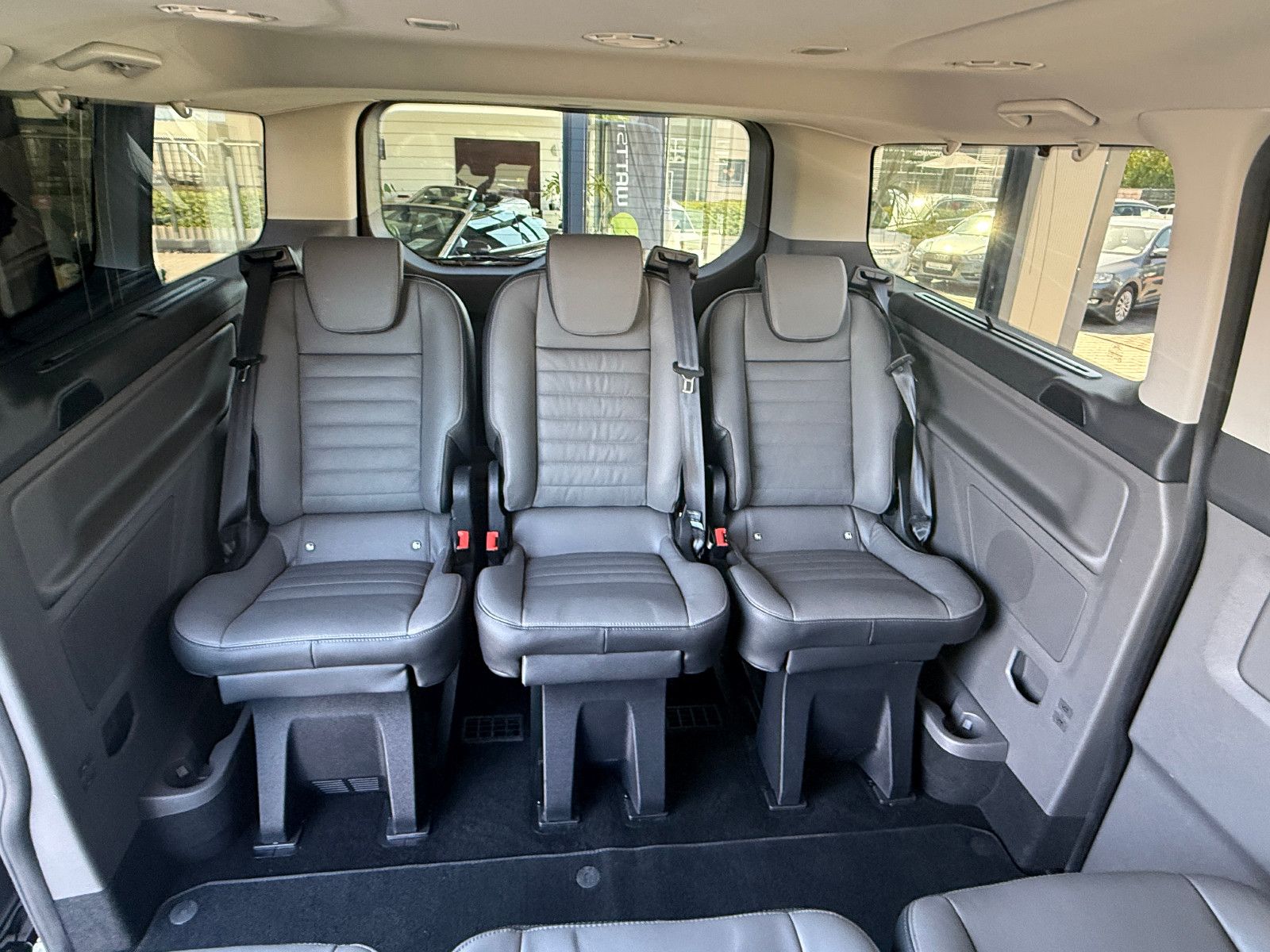 Fahrzeugabbildung Ford Transit/Tourneo Custom Kombi 320 L2 Tourneo Tita