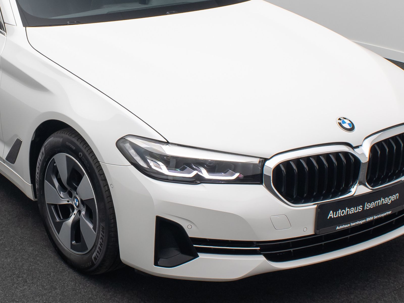 Fahrzeugabbildung BMW 520i DAB Alarm FernlichtAssis PDC GeschwindigReg