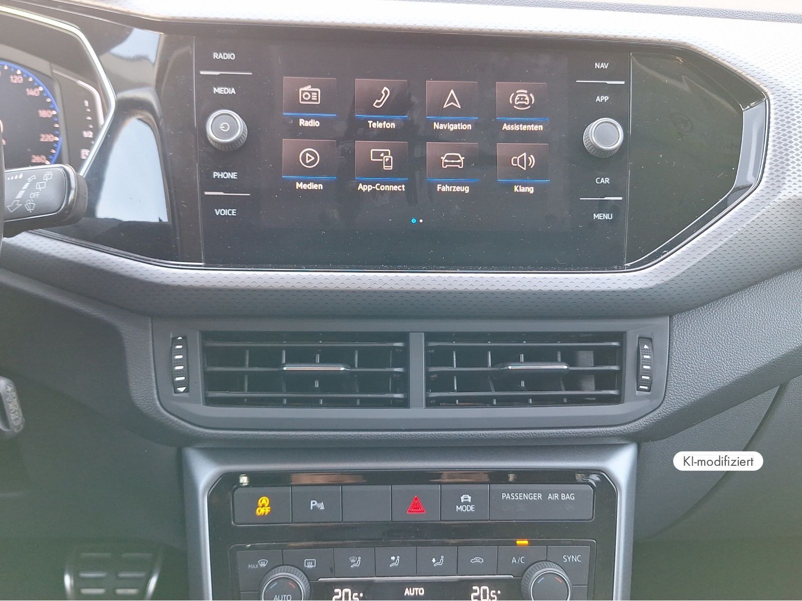 Volkswagen T-Cross - Bild 12