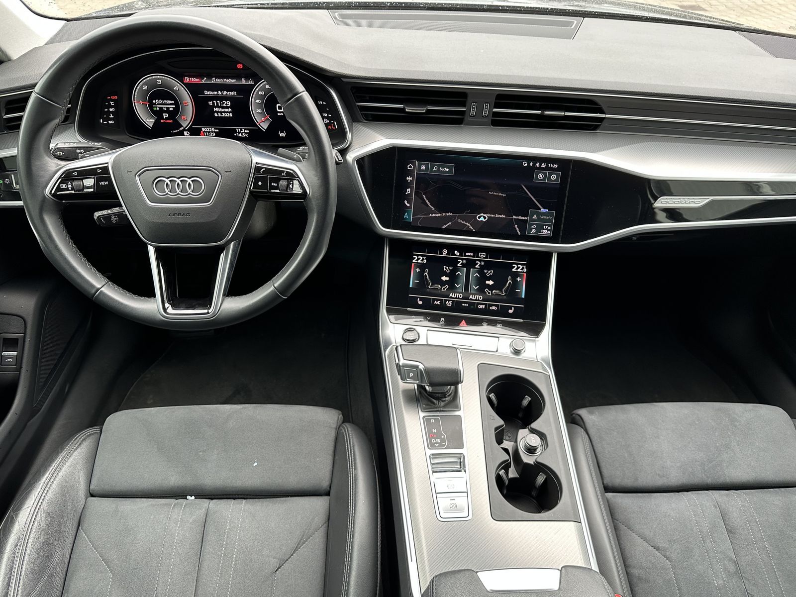Fahrzeugabbildung Audi A6 Avant 40 TDI Qu S-Line NAV+LED+ACC+AHK+VCOCK