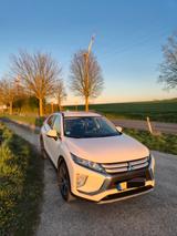 Mitsubishi Eclipse Cross 1.5 Kamera, TÜV, Unfallfrei. - weiße Mitsubishi Eclipse Cross