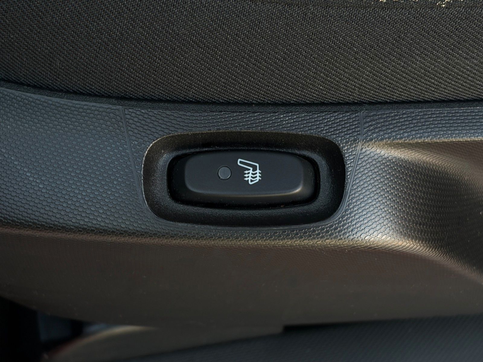 Fahrzeugabbildung Smart ForFour Passion 1.0 Autom. SHZ LIMIT PDC BT USB