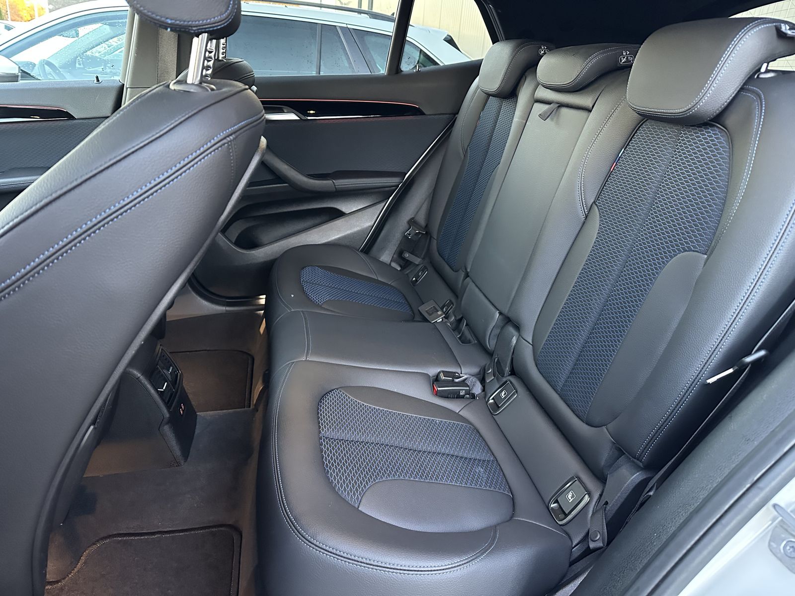 Fahrzeugabbildung BMW X2 xDrive20d M-Sport NAV+LED+AHK+HIFI+KAMERA+SHZ