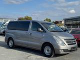 Hyundai H-1 Starex /SHZ/NAVI/EURO 6 - Hyundai H-1 Starex mit Diesel-Antrieb: Automatik